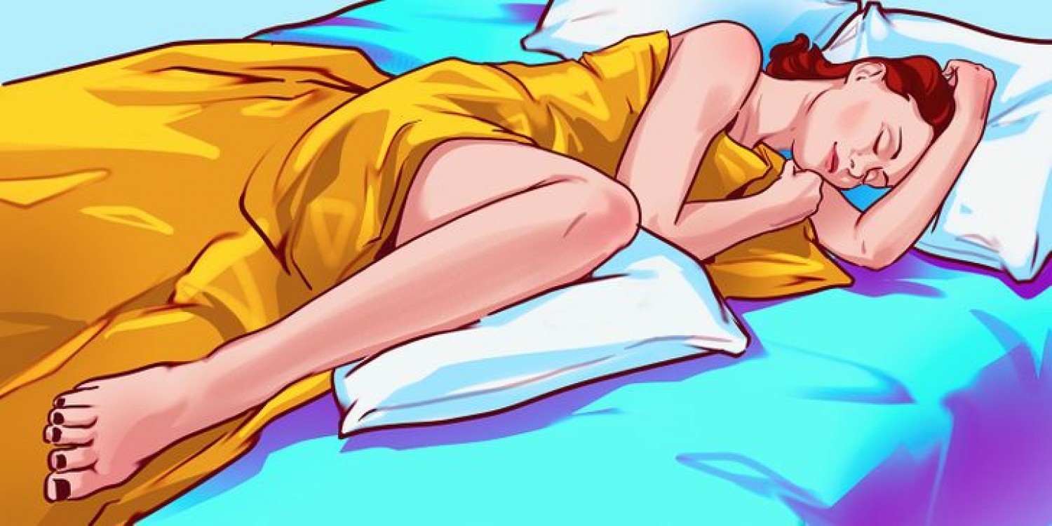 Позы спящих девушек. Лежит под одеялом. Поза с одеялом. Позы сна с одеялом.